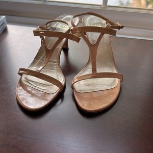 Stuart Weitzman T strap nude patent leather 2.5” kitten heel 10M